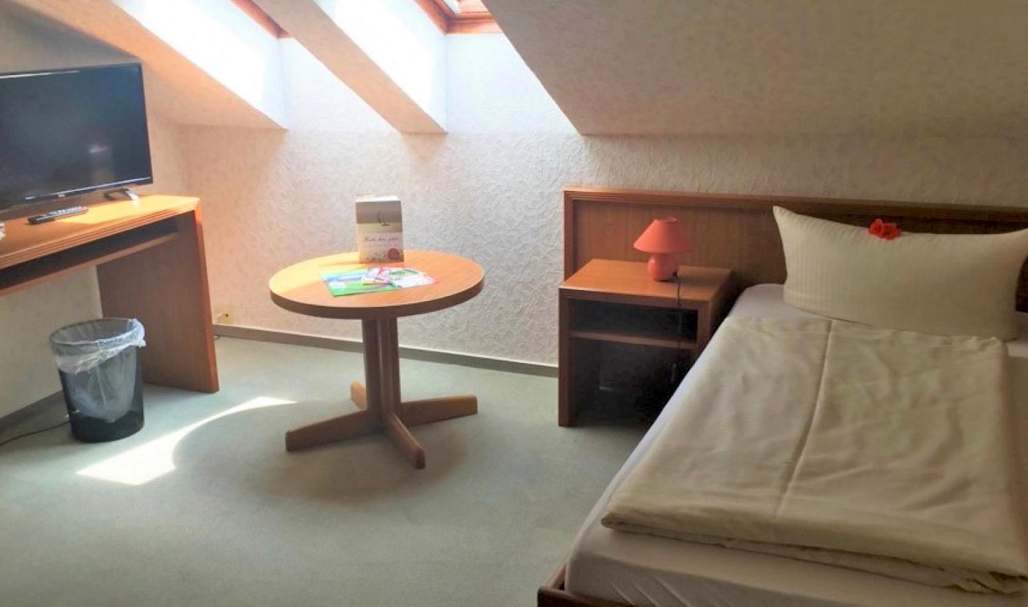Land-Gut-Hotel Barbarossa Kelbra Buitenkant foto