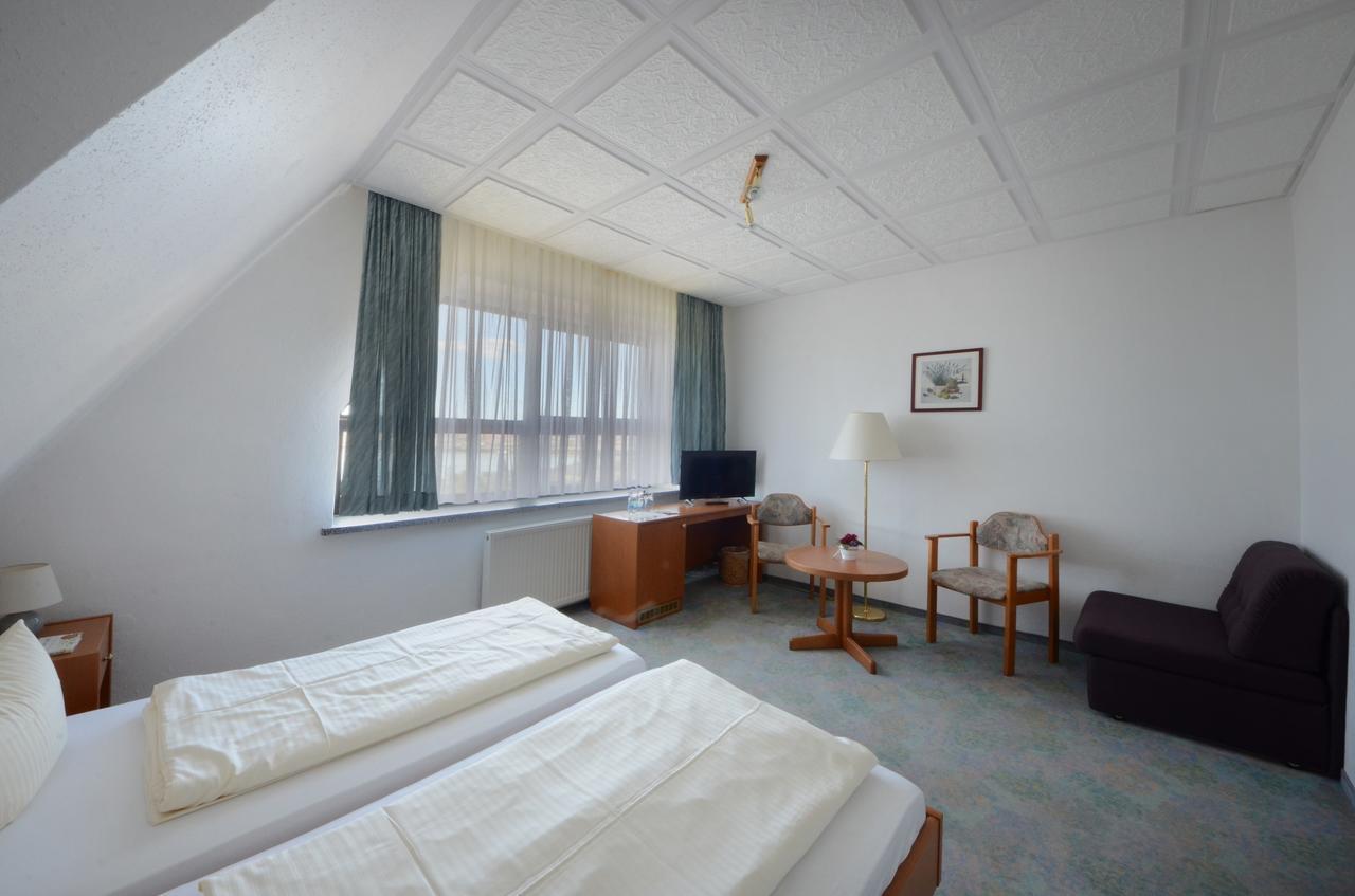 Land-Gut-Hotel Barbarossa Kelbra Buitenkant foto