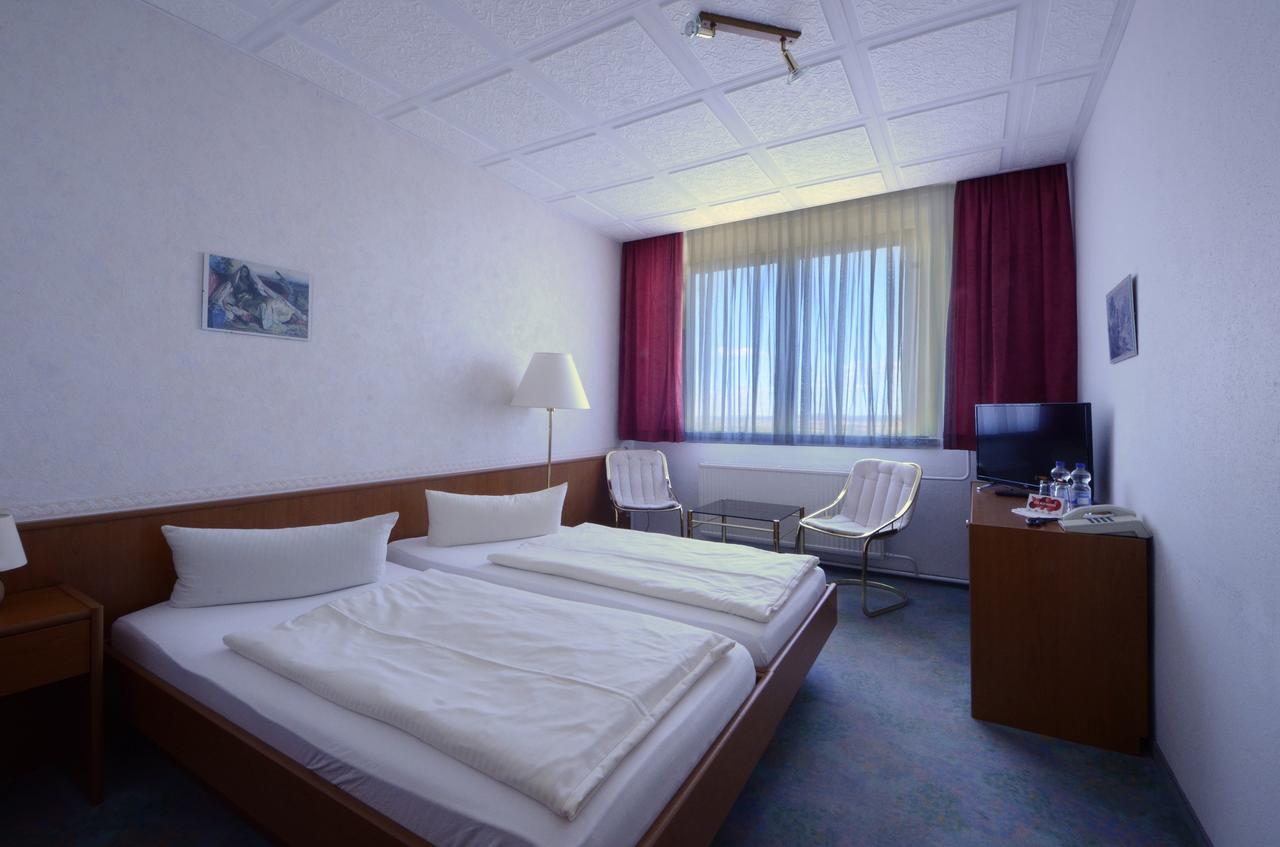 Land-Gut-Hotel Barbarossa Kelbra Buitenkant foto