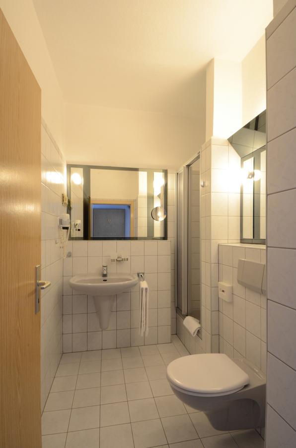 Land-Gut-Hotel Barbarossa Kelbra Buitenkant foto