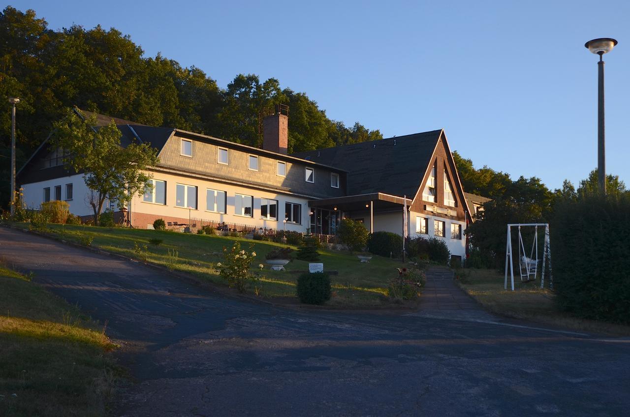 Land-Gut-Hotel Barbarossa Kelbra Buitenkant foto